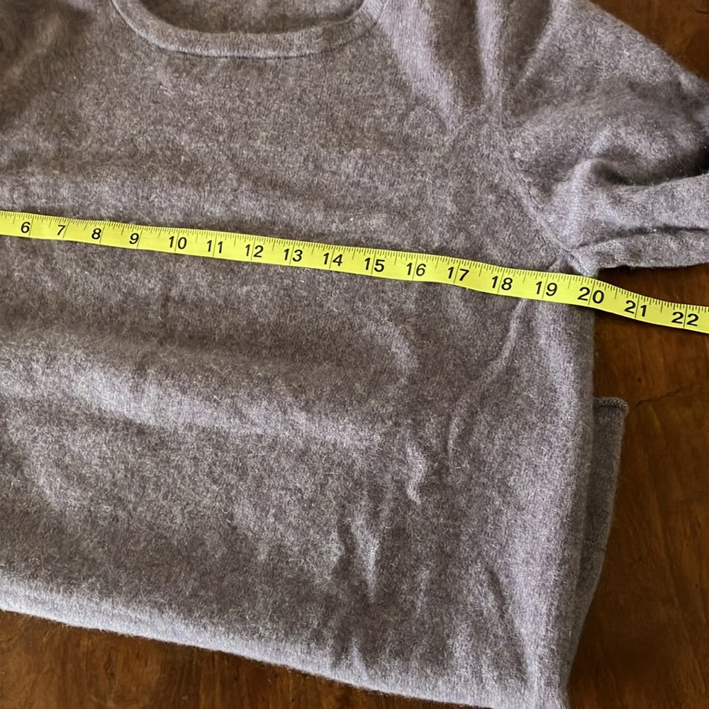 Cashmere Sweater - Picture 7 of 10
